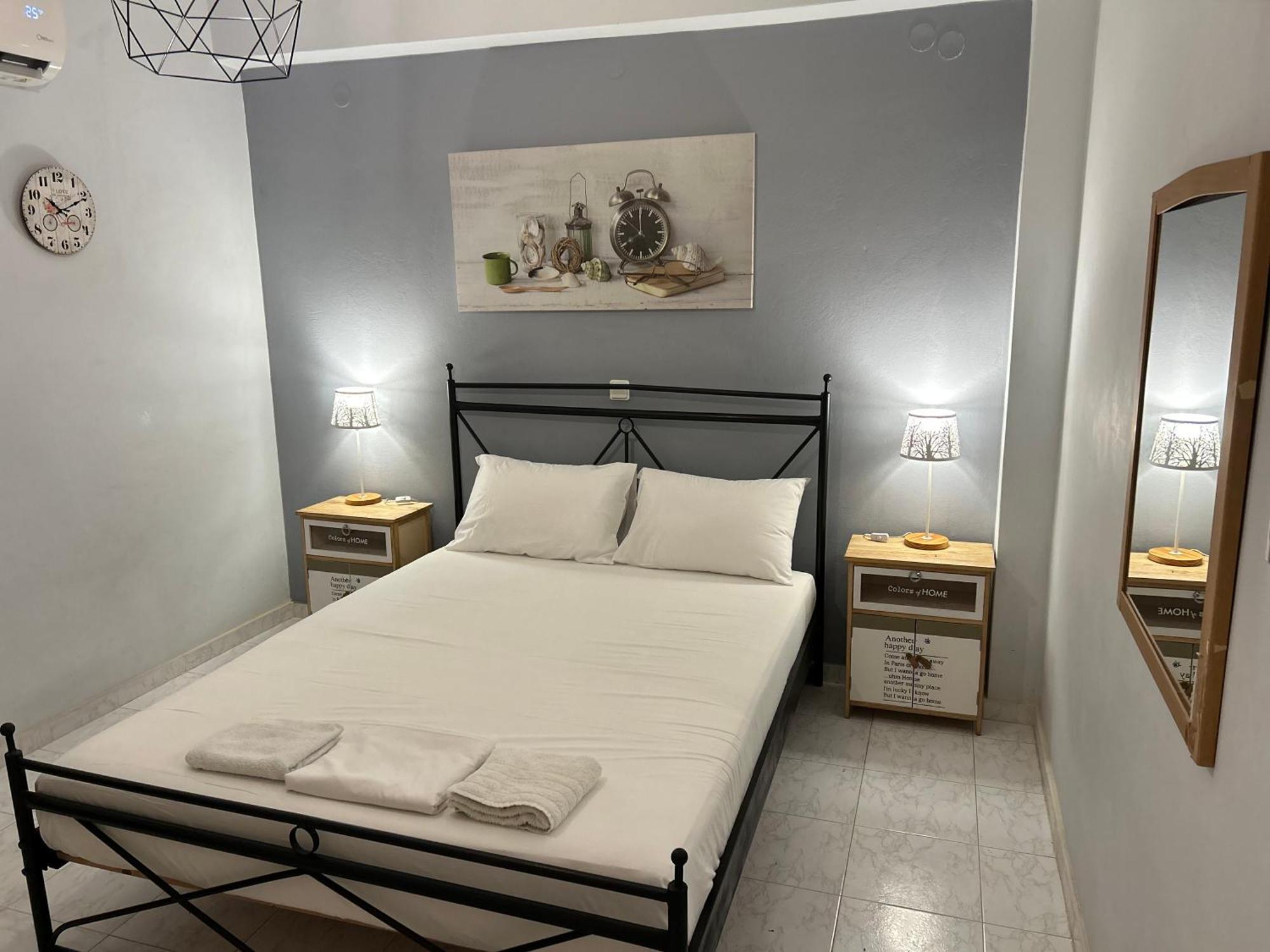 Menelaos Apartments Аделианос Кампос Екстериор снимка