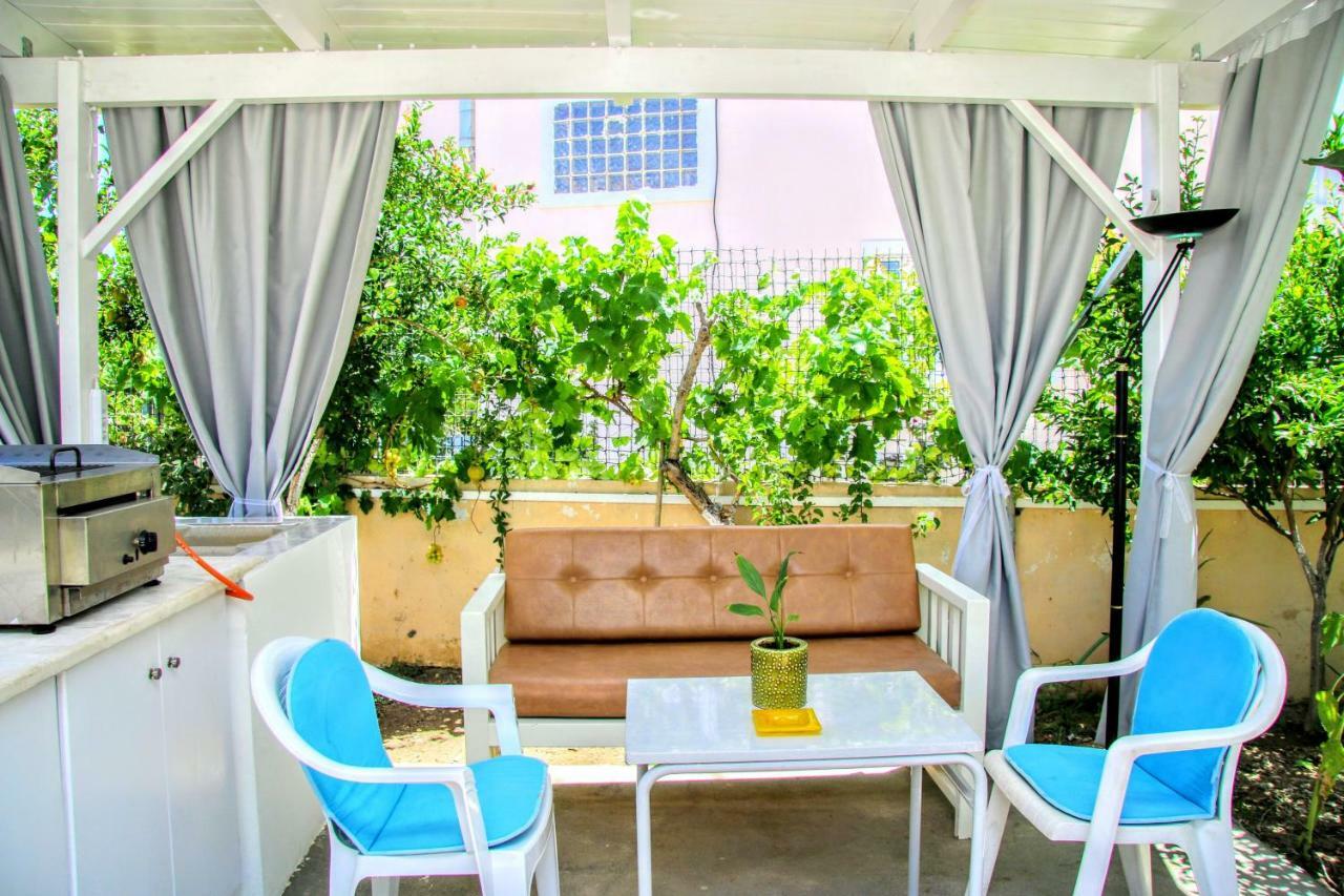 Menelaos Apartments Аделианос Кампос Екстериор снимка